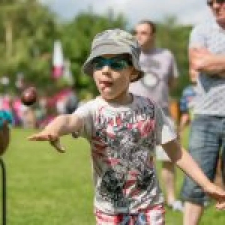 Mad Hatter's Fete 02