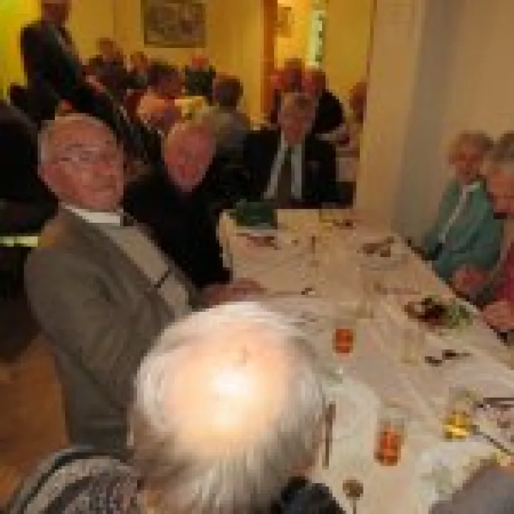 Dr. Michael Leach  8