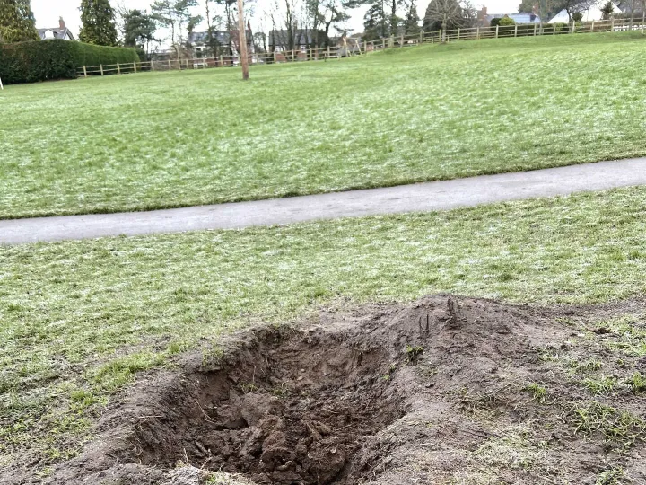 Hole in Green Jan26