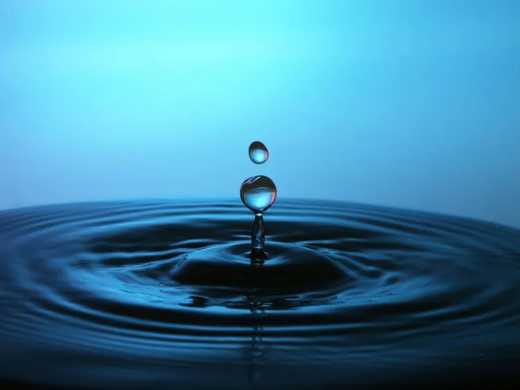 Macro shot of a perfect water droplet splash