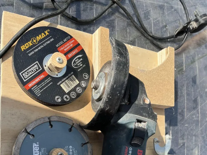 Items for sale &ndash; Bosch GWS 600 Angle Grinder &pound;20