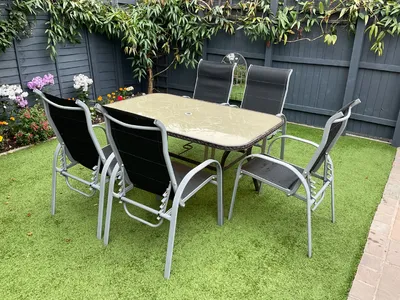 Items for sale
– Garden furniture £50