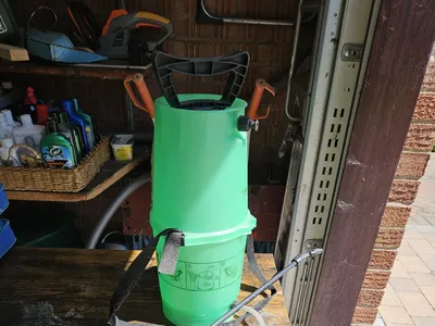 Items for sale
– Garden sprayer 1.5 lts £6.00