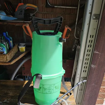 Items for sale
– Garden sprayer 1.5 lts £6.00