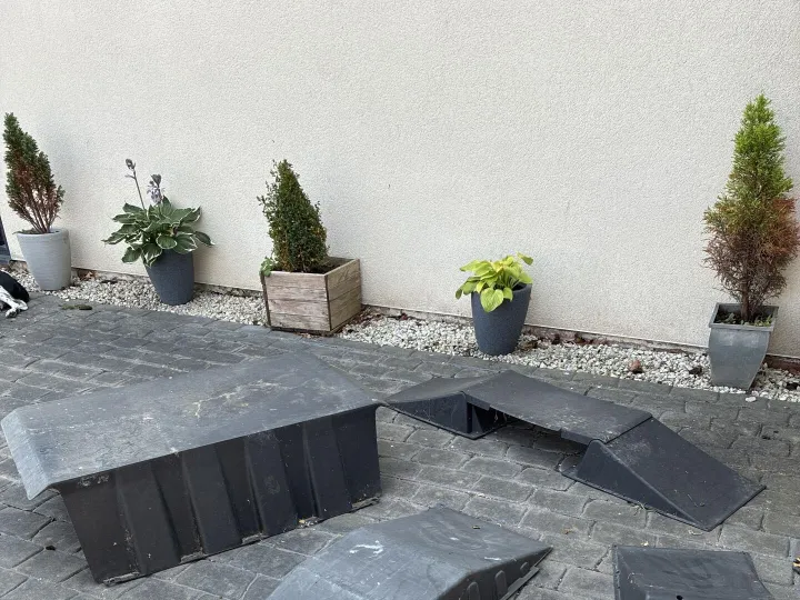 Items for sale
– Skate ramps £20