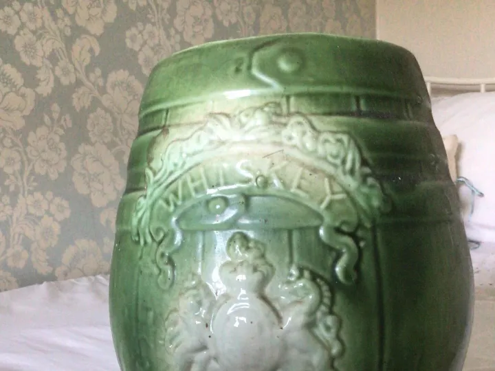 Items for sale &ndash; Green Irish Whiskey Ceramic Barrel &pound;10