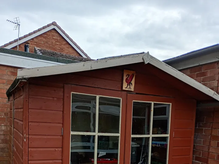Items for sale &ndash; Garden shed &pound;1.00----- ONE POUND
