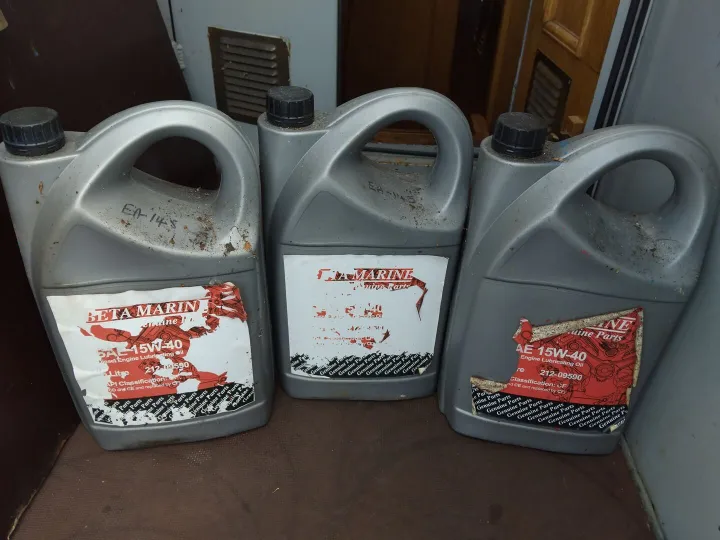 Items for sale
– Marine engine oil for Beta 43 £50