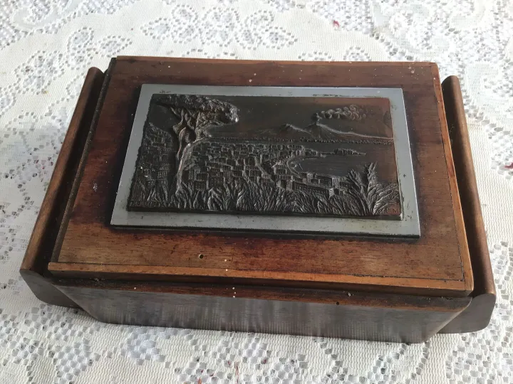 Items for sale &ndash; Vintage Italian Wooden Cigarette Box with Metal Relief &pound;8