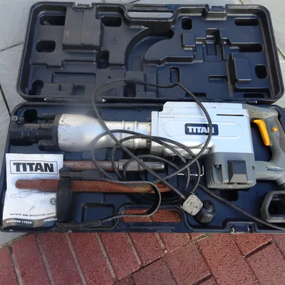 Items for sale
– Concrete Breaker Electric £75