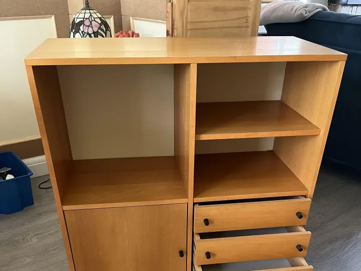 Items for sale
– Ikea cabinet £20
