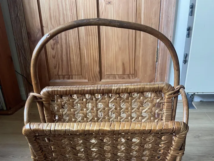Items for sale &ndash; Vintage wicker magazine rack 20