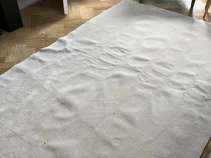 Items free to a good home! – Large carpet offcut n/r