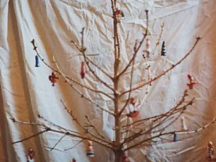 naff tree 6