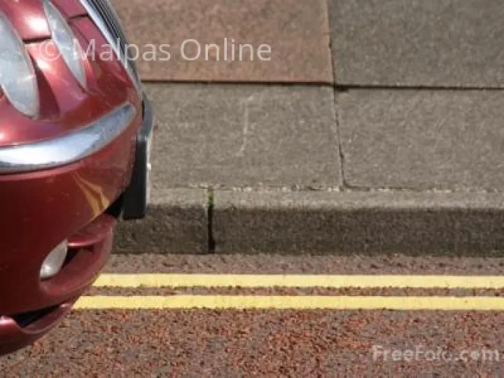 double yellow lines