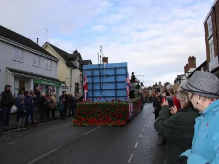 Parade 16