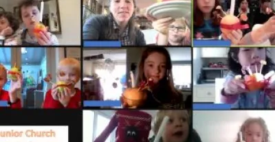 Junior Church Christingle 202