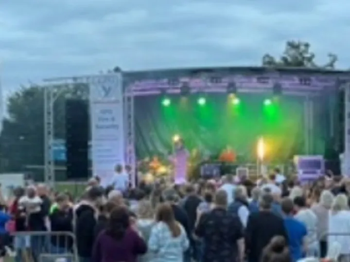 crowd