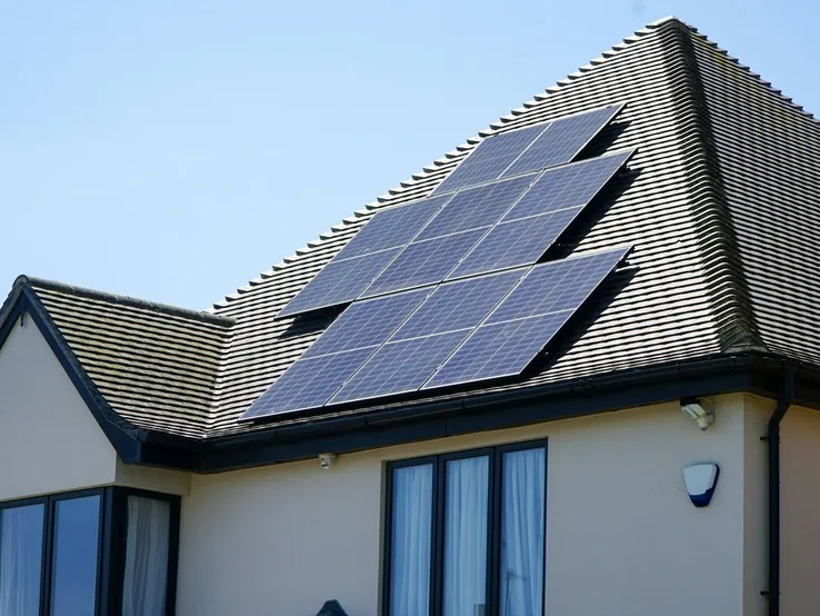 Solar panel roof