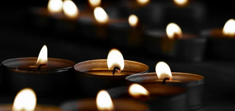 Lights, candles, tea lights, church, prayer