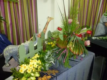 A H & T flower Club March 2017 P1030207