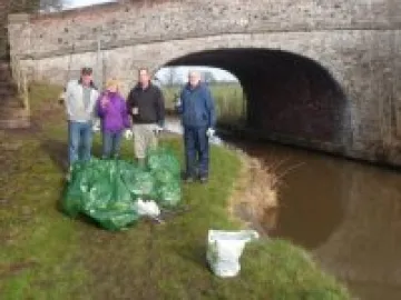 Canal litter pick Feb 2013