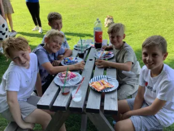 Image: 2D6E2F8A-0EB1-4EE6-A43D-E92114E91BFB