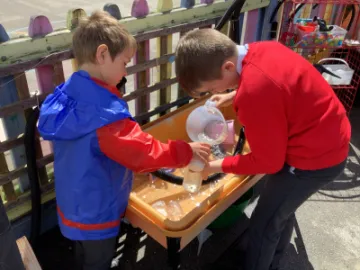 F52C6546-DF72-43F2-BFC0-7AEA8528E8D9