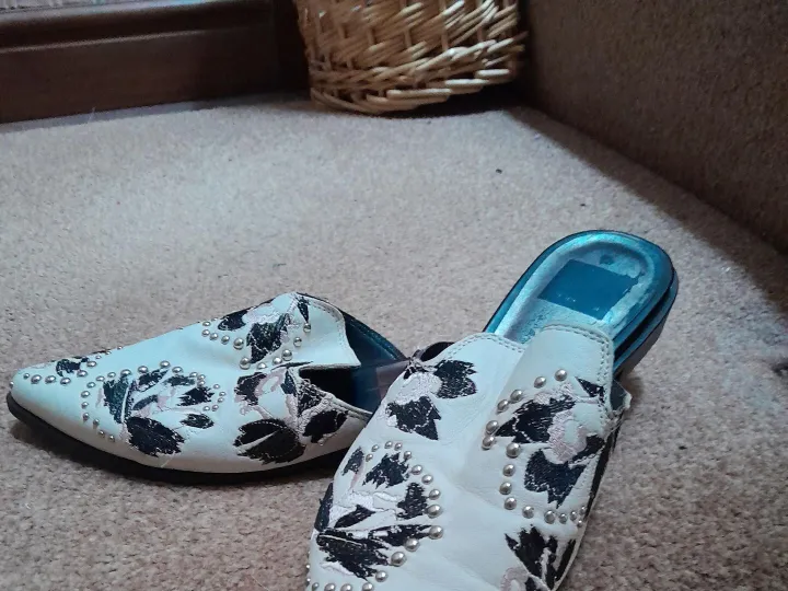 Items for sale &ndash; Lady's slip on sandals &pound;10.00