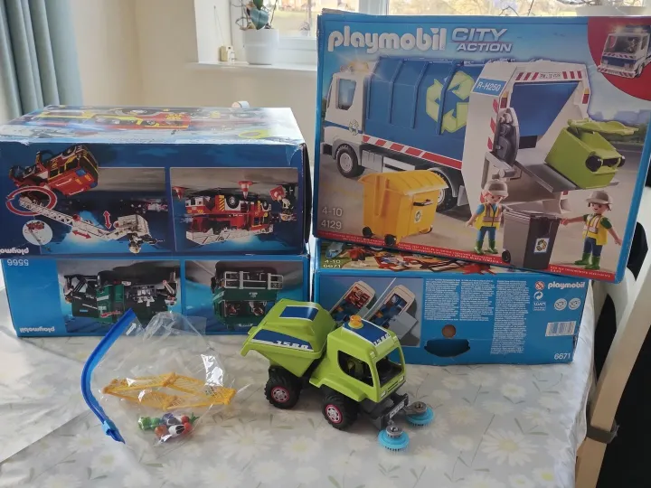 Items for sale
– Playmobil Toy Bundle £50