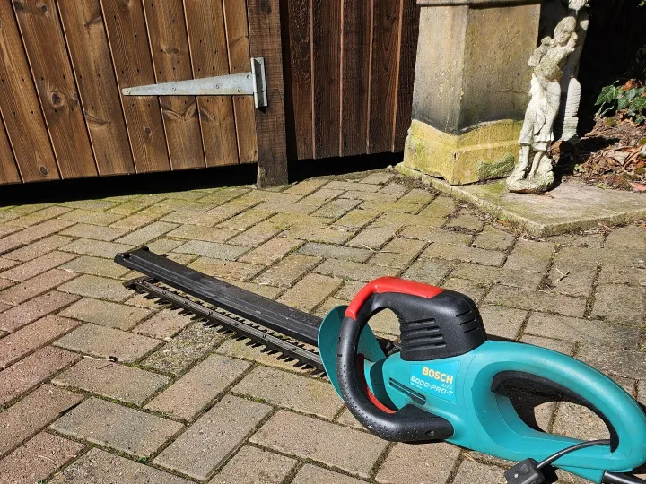 Items for sale &ndash; Bosch AHS 6000Pro-T heavy -Duty Electric Hedge Trimmer &pound;28.00