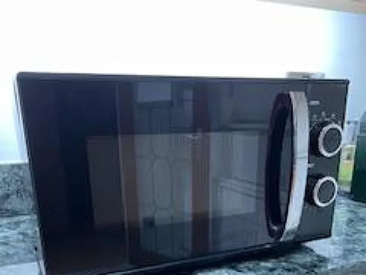 Items for sale &ndash; Microwave Oven &pound;20