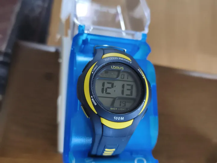Items for sale
– Mens LORUS Waterproof Watch £18