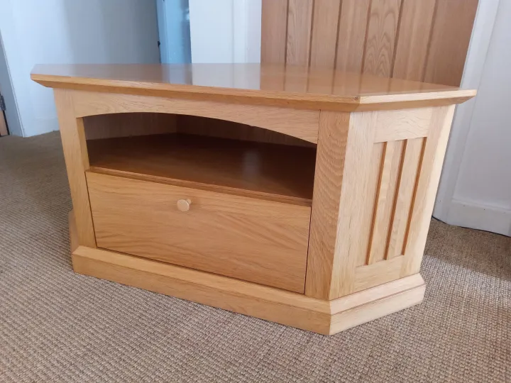 Items for sale &ndash; TV unit &pound;40