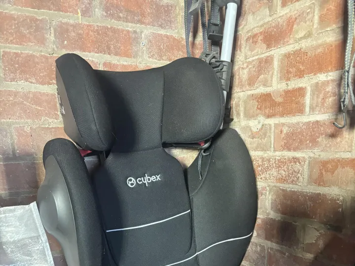 Items free to a good home! – Cybex Silver Solution M-Fix Car Seat n/r