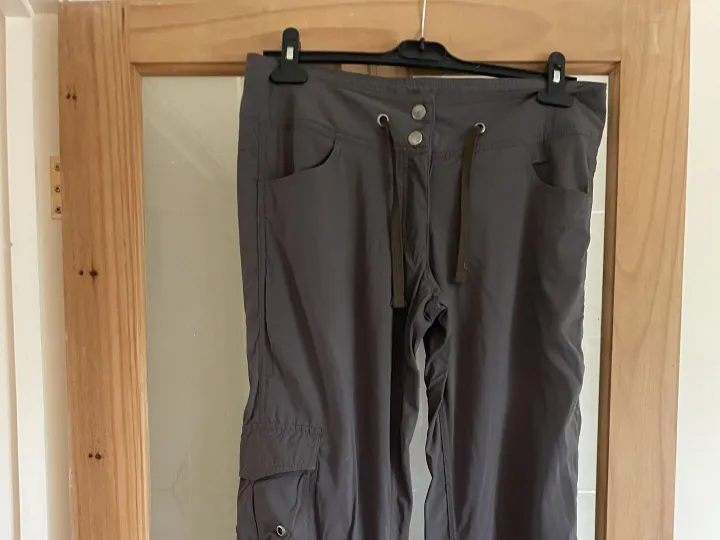 Items for sale
– Lady's walking trousers 8