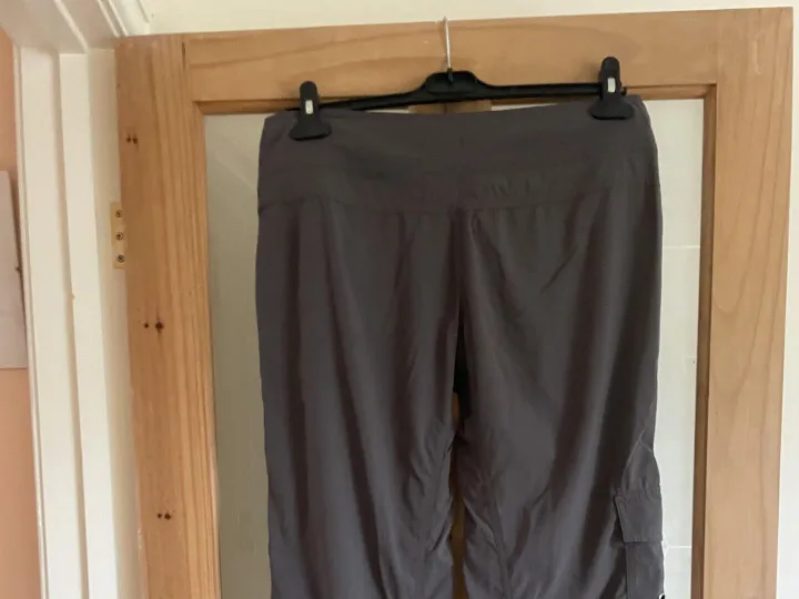 Items for sale
– Men's fitness trousers 9