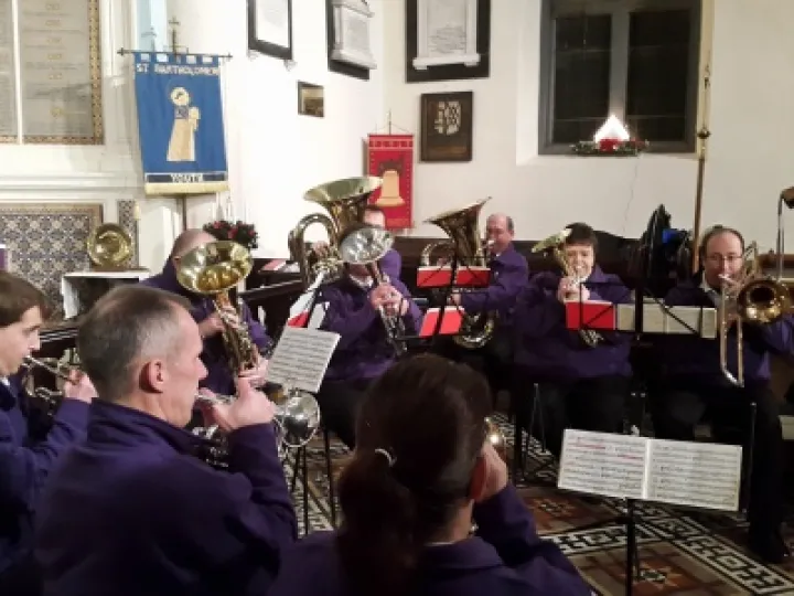 Carols Round the Tree