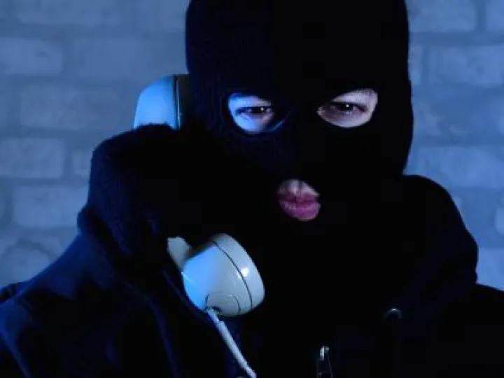 Telephone Fraud Scam 02