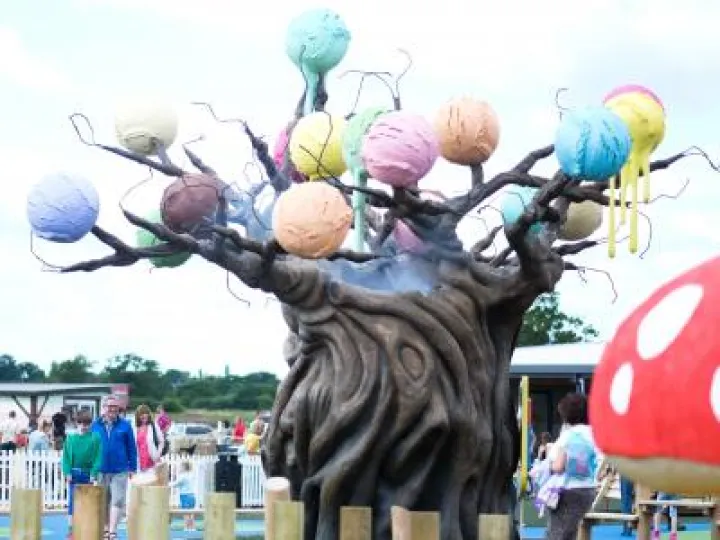 TheIceCreamFarm_IceCreamTree5 (1)