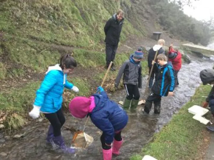 5D660BE8-2A1B-4B20-AAF7-302E65896D5A