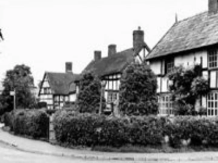 c.1955 Old House, The Smithy & Oakhurst