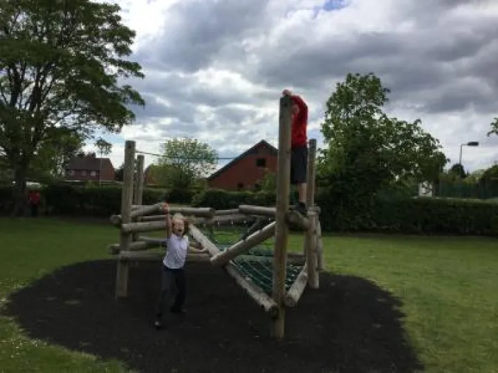 Image: 4702C9D2-4A0F-4A0C-8690-CF701D770F42