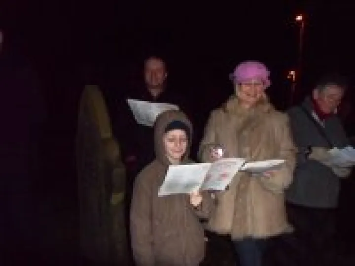 2013 Carols Around the Tree 008