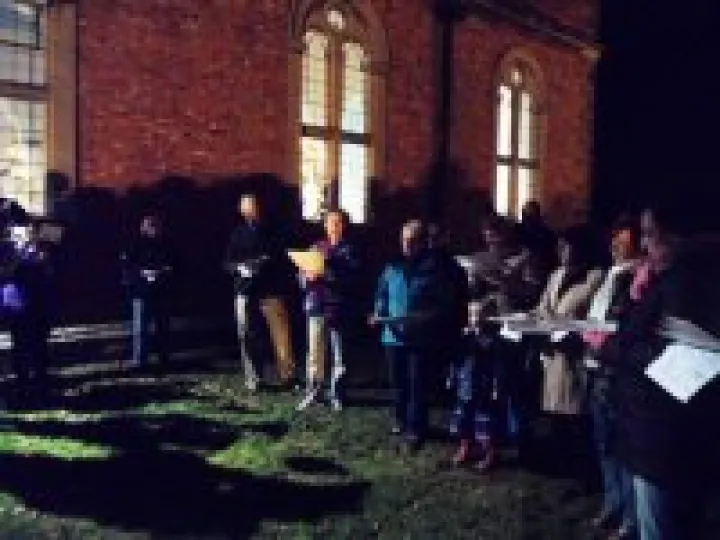 2013 Carols Around the Tree