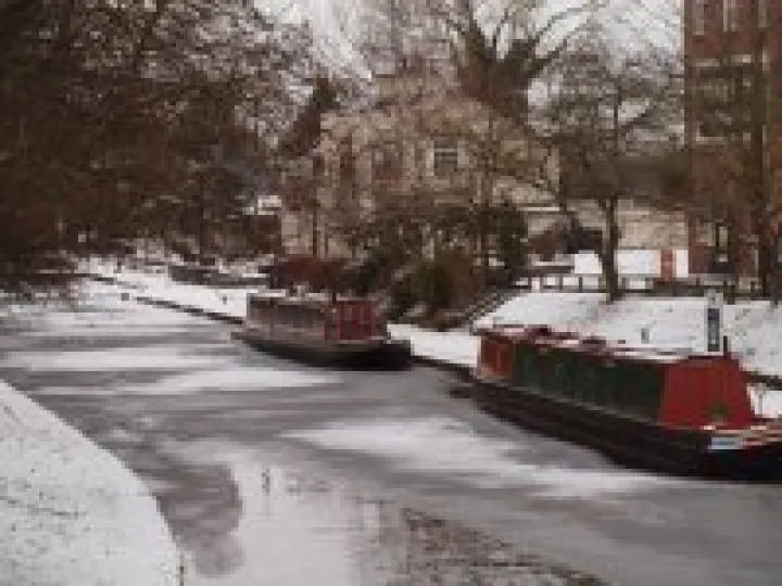 Audlem canal in winter, December 2010