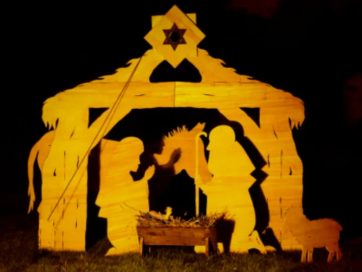 2021CarolsRoundTree_2085