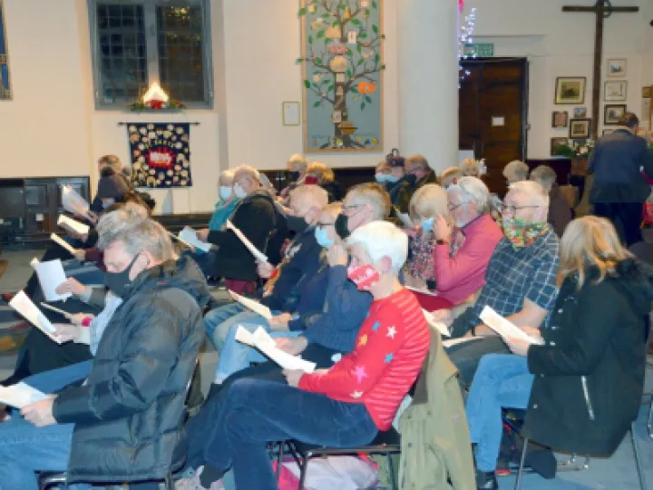 2021CarolsRoundTree_2113