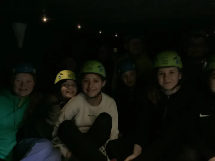 B82C2AD9-3B94-4BF6-BE54-2DFD4BAFFAE2