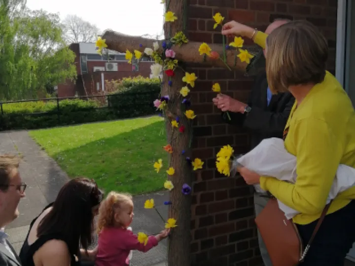 02_Bedworth Methodist Church Easter Cross April 2022